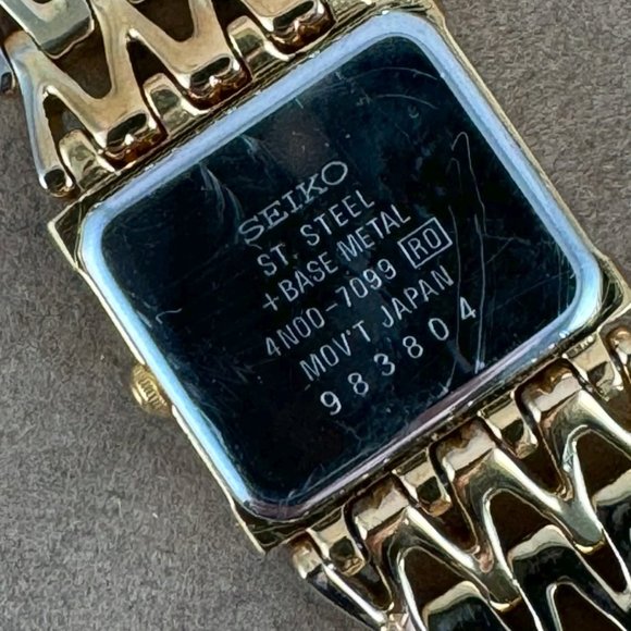 Vintage Seiko Gold Tone Watch with Bright Polish Gold Mesh Bracelet - Picture 9 of 10